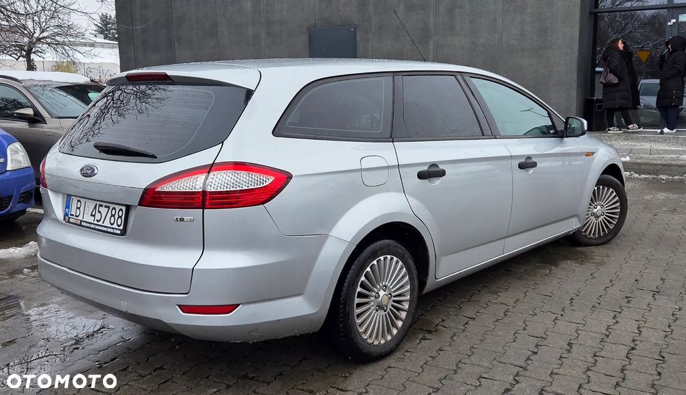 Ford Mondeo 1.8 TDCi Ambiente - 3