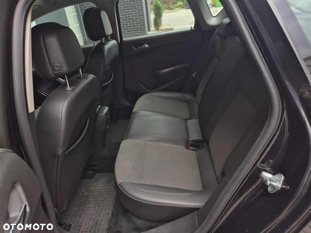 Opel Astra III 1.9 CDTI Cosmo - 17