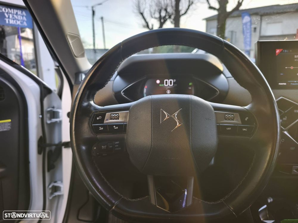 DS DS3 Crossback E-TENSE SO CHIC - 12