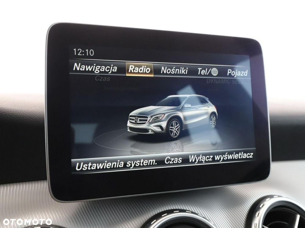 Mercedes-Benz GLA 180 7G-DCT Urban - 24