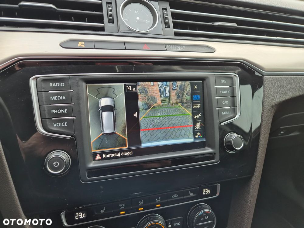 Volkswagen Passat 1.8 TSI (BlueMotion Technology) DSG Highline - 30