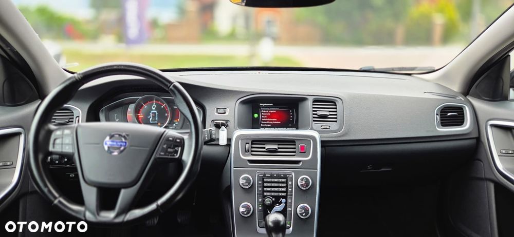 Volvo V60 D3 Base - 12