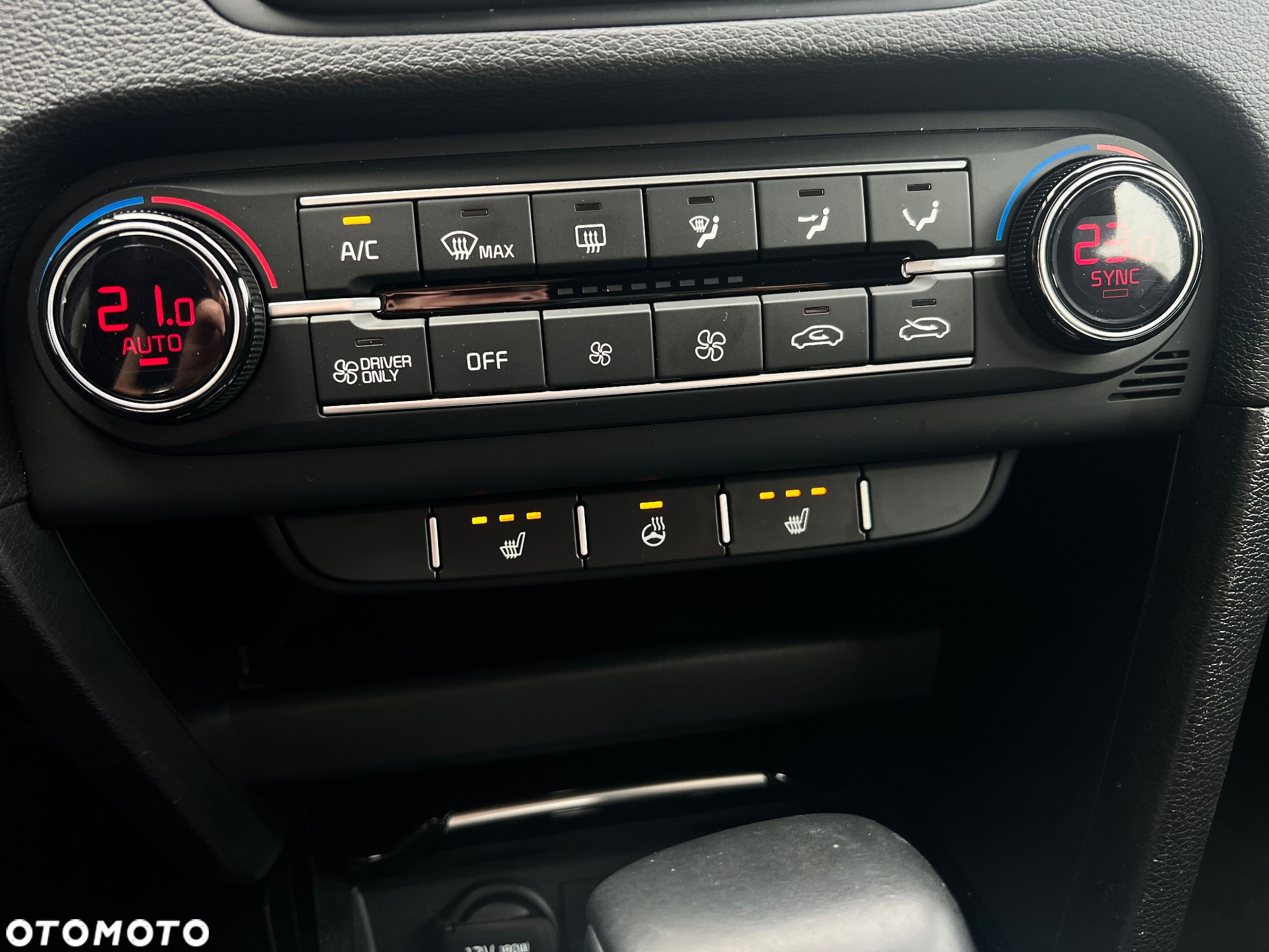 Kia XCeed - 26