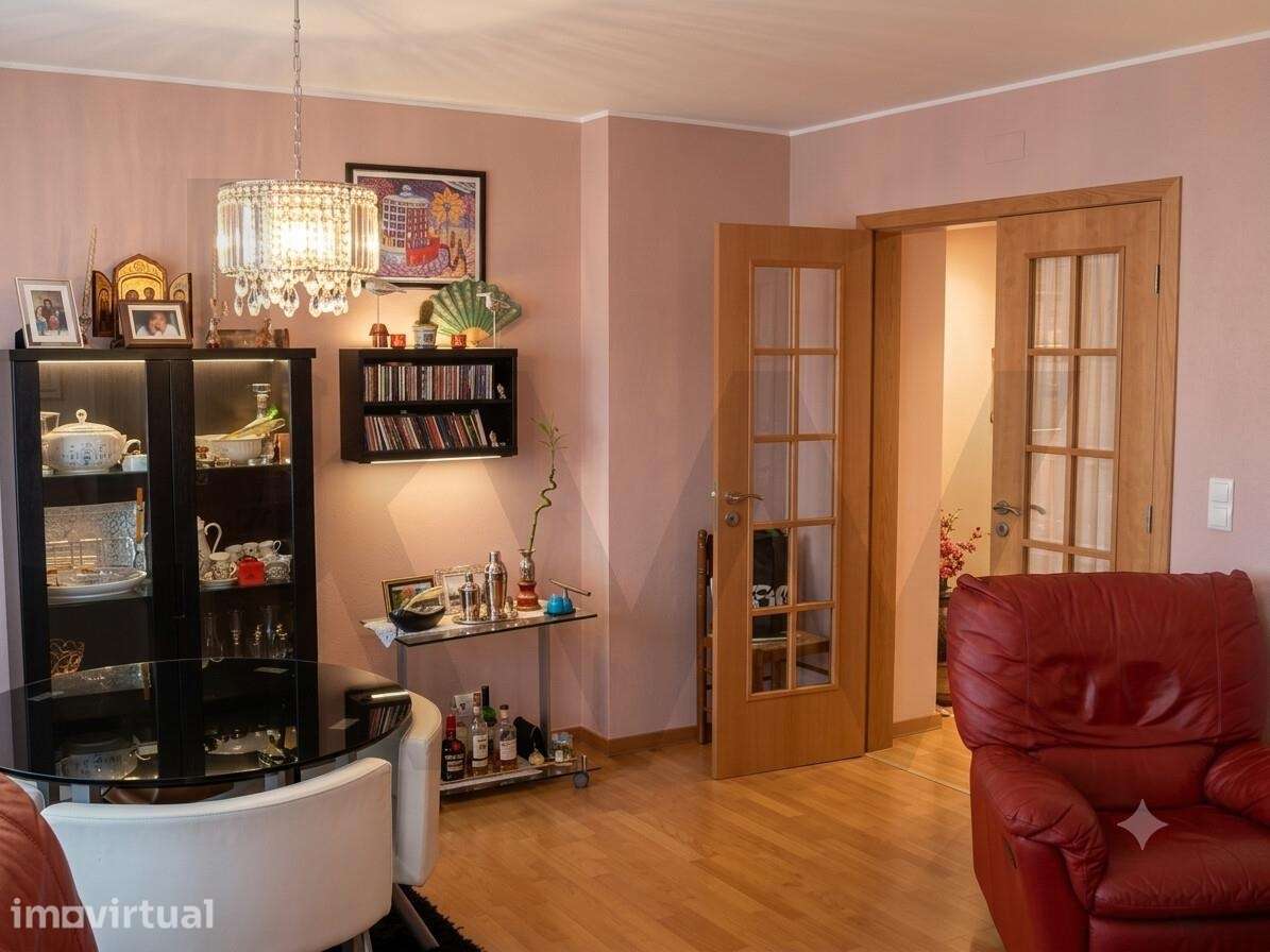 Oportunidade em Lisboa: Apartamento T4 com 2 Lugares de Garagem, Arrec - Grande imagem: 5/12