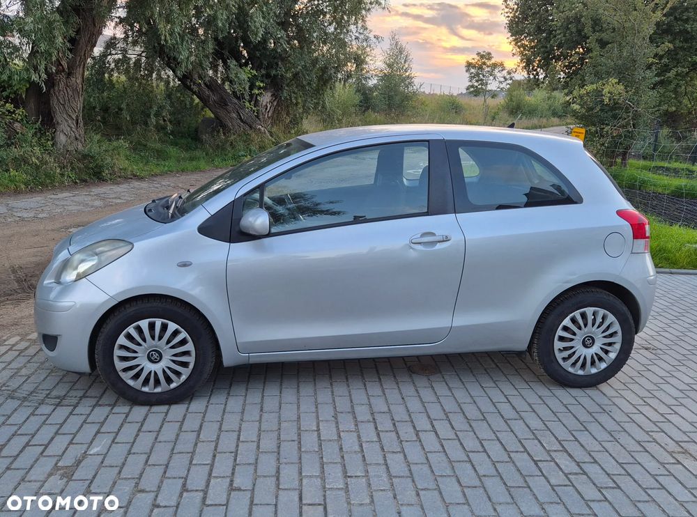 Toyota Yaris 1.33 Luna - 5