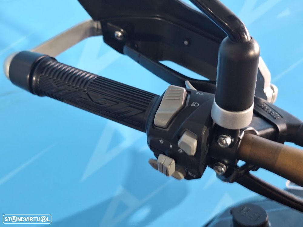 Benelli TRK 502 X - 8