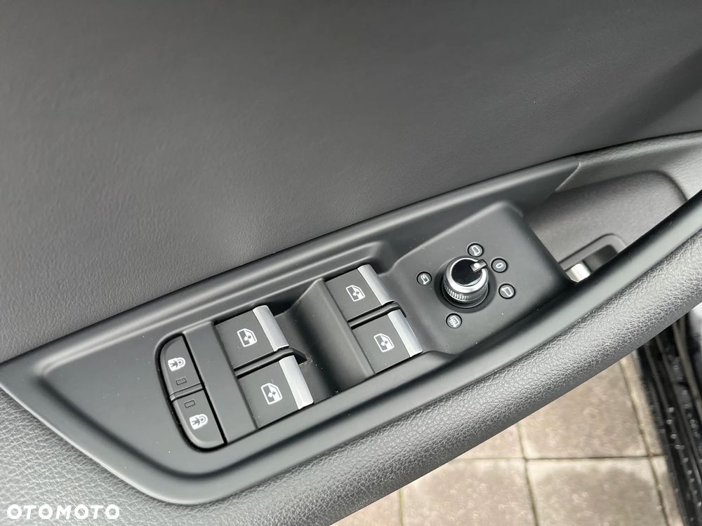 Audi A4 Avant 35 TFSI S tronic - 15