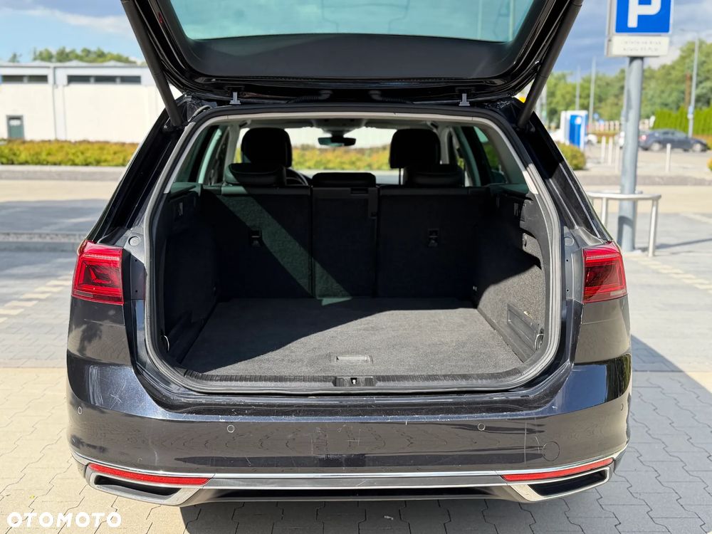 Volkswagen Passat 2.0 TDI Elegance DSG - 7