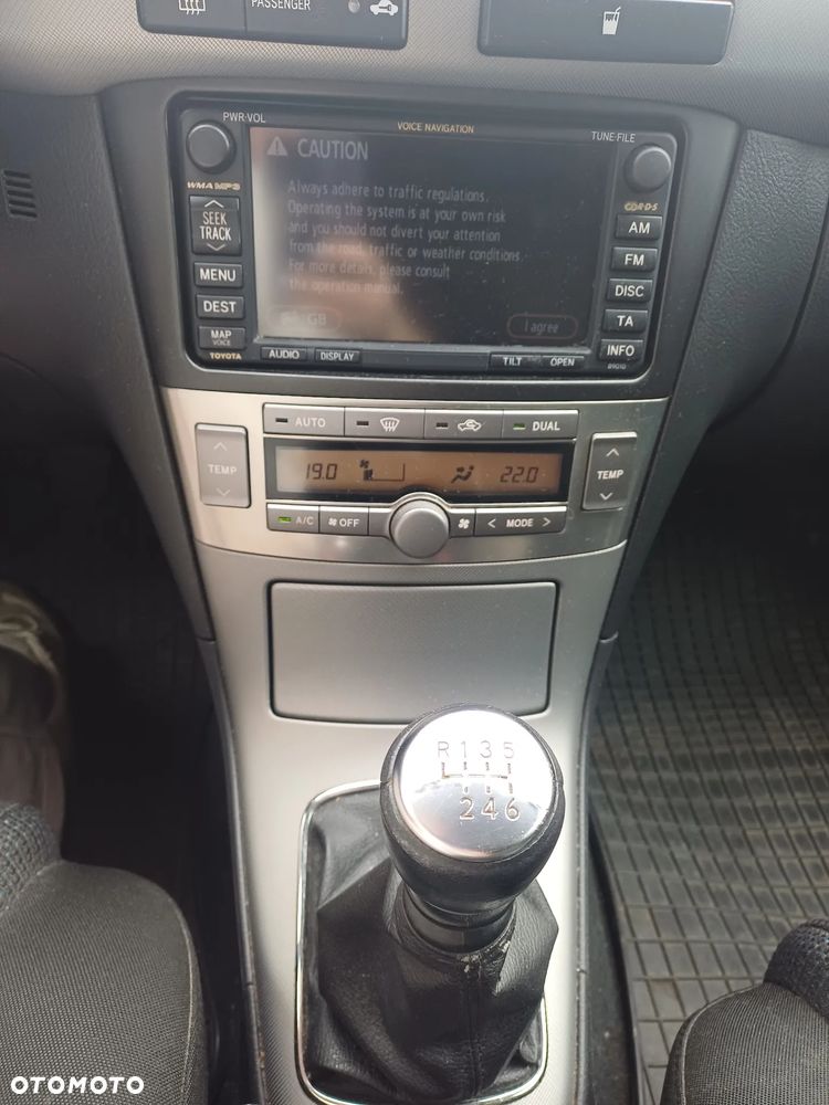 Toyota Avensis - 25