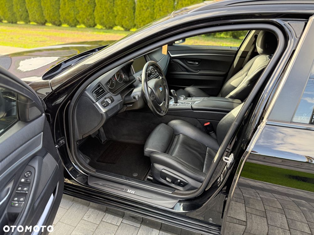BMW Seria 5 520d Touring - 11