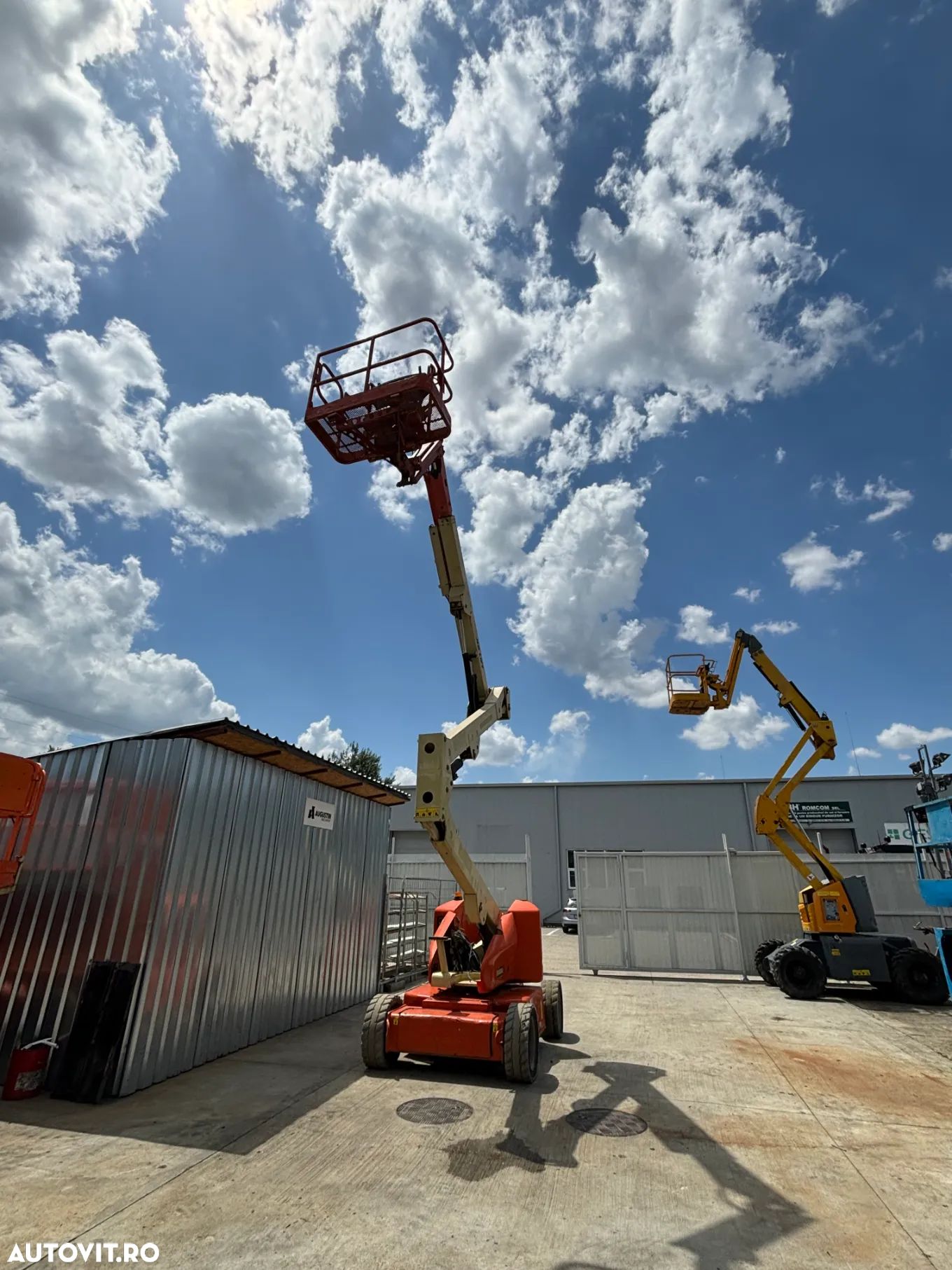 JLG E450AJ - 1