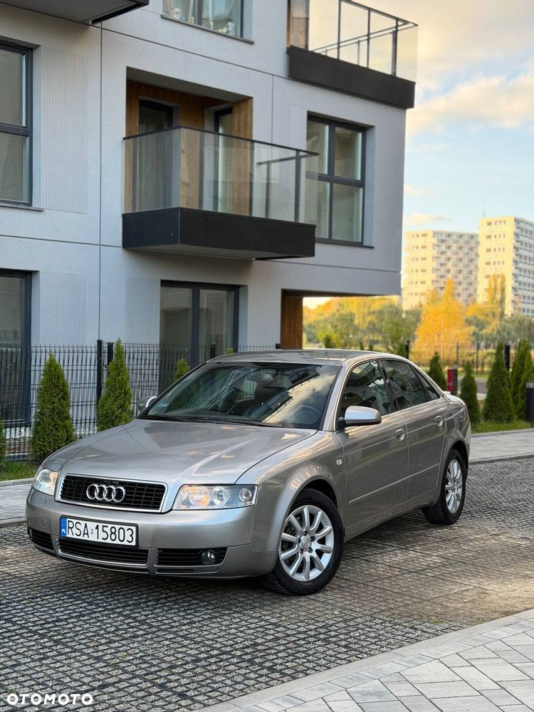 Audi A4 Limousine