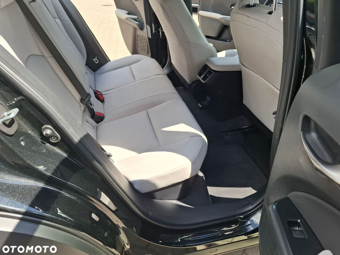 Lexus UX - 27