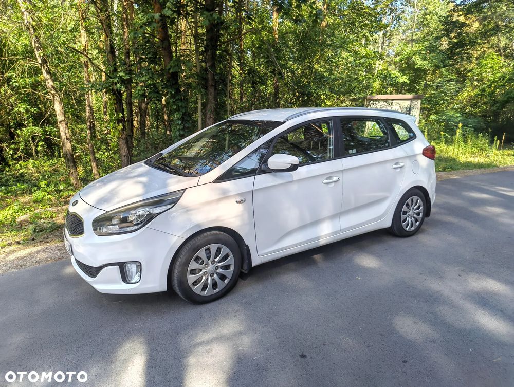 Kia Carens 1.6 GDI S - 17
