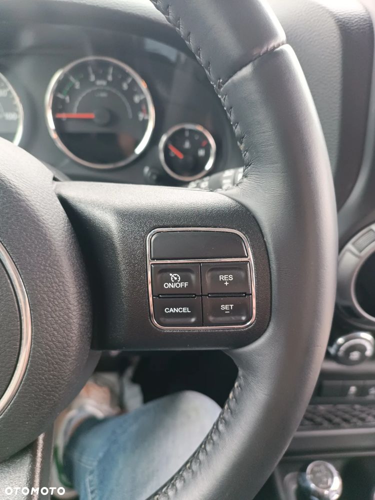 Jeep Wrangler - 15