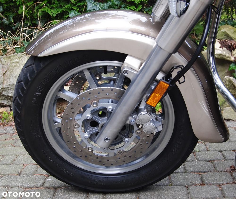 Yamaha Road Star - 24