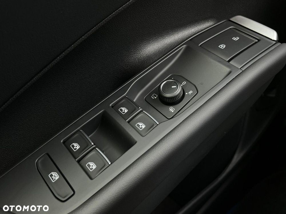 Volkswagen T-Roc - 14