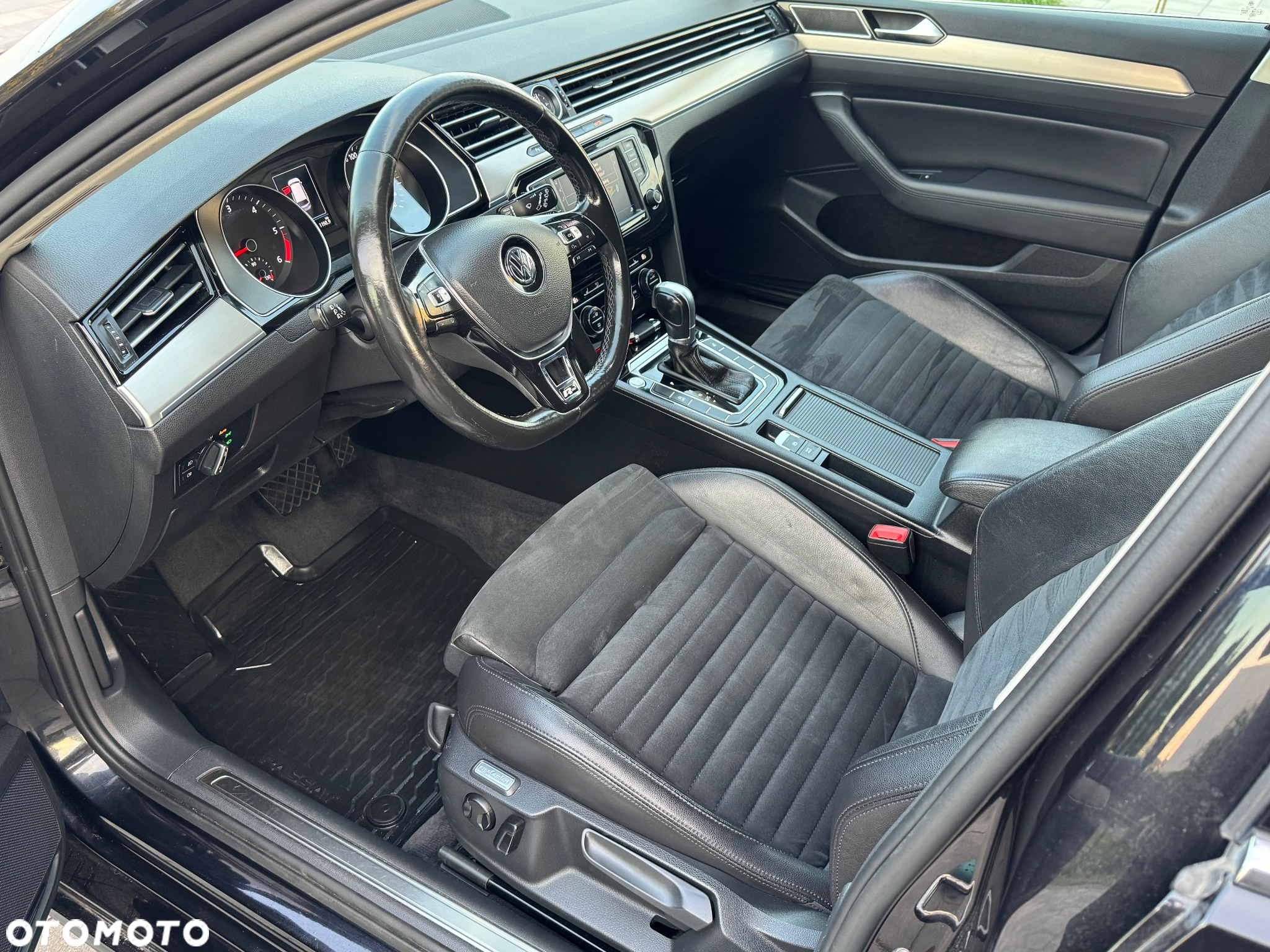 Volkswagen Passat 2.0 TDI BMT Highline DSG - 12