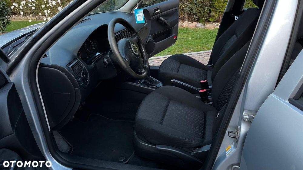 Volkswagen Golf 1.4 Basis - 3