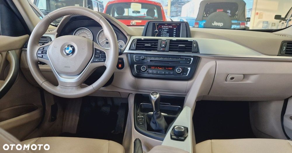 BMW Seria 3 328i Modern Line - 19