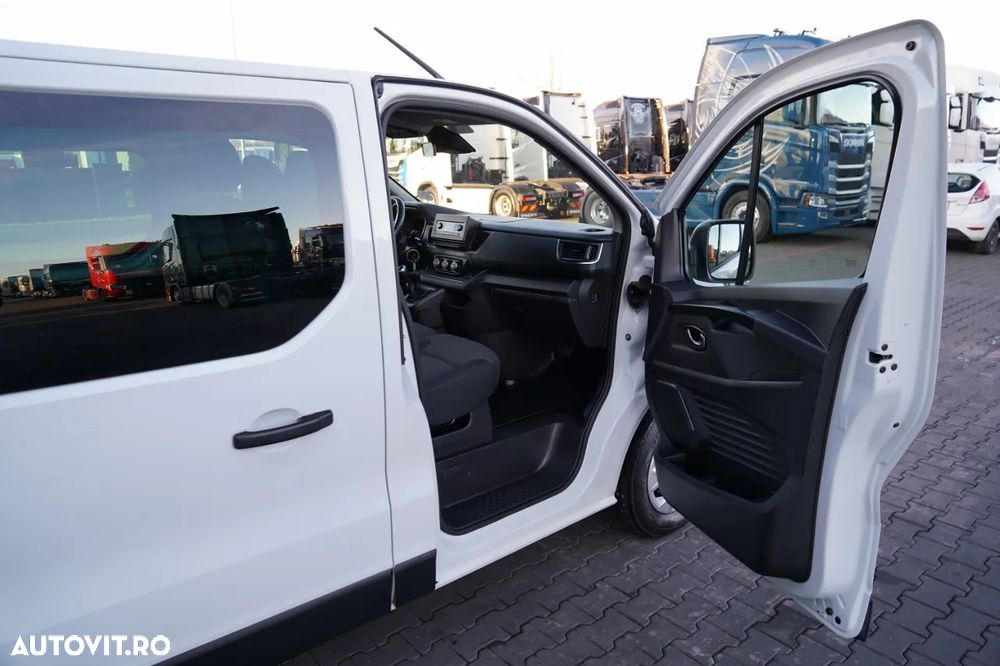 Renault TRAFIC III / AUTOBUS / 9 LOCURI / PRIMUL PROPRIETAR / DEALER POLONESE / 2022 / - 32
