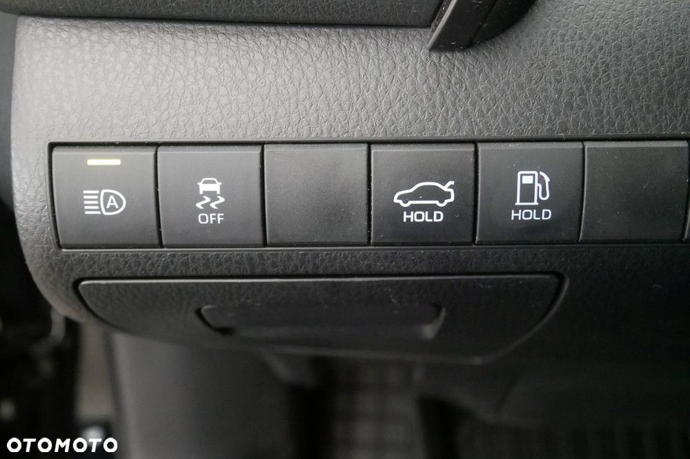 Toyota Camry 2.5 Hybrid Comfort CVT - 26