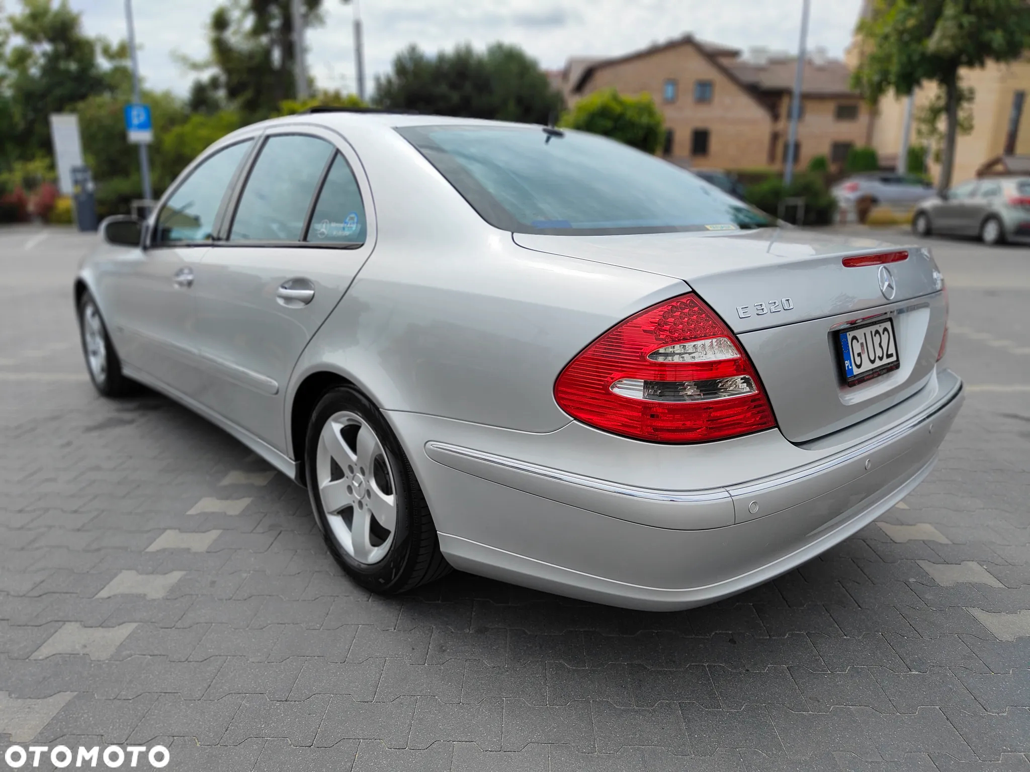Mercedes-Benz Klasa E 320 4Matic Automatik Avantgarde - 3