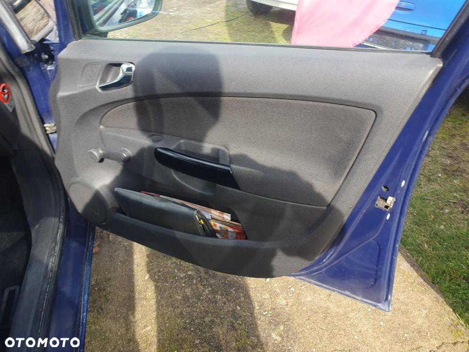 Opel Corsa 1.2 16V Enjoy - 19
