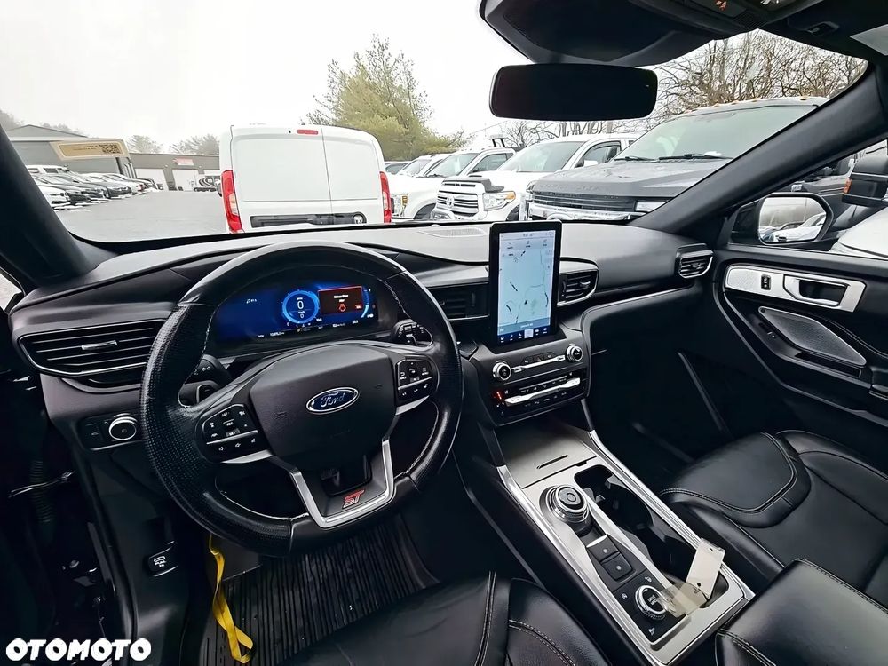 Ford Explorer - 6