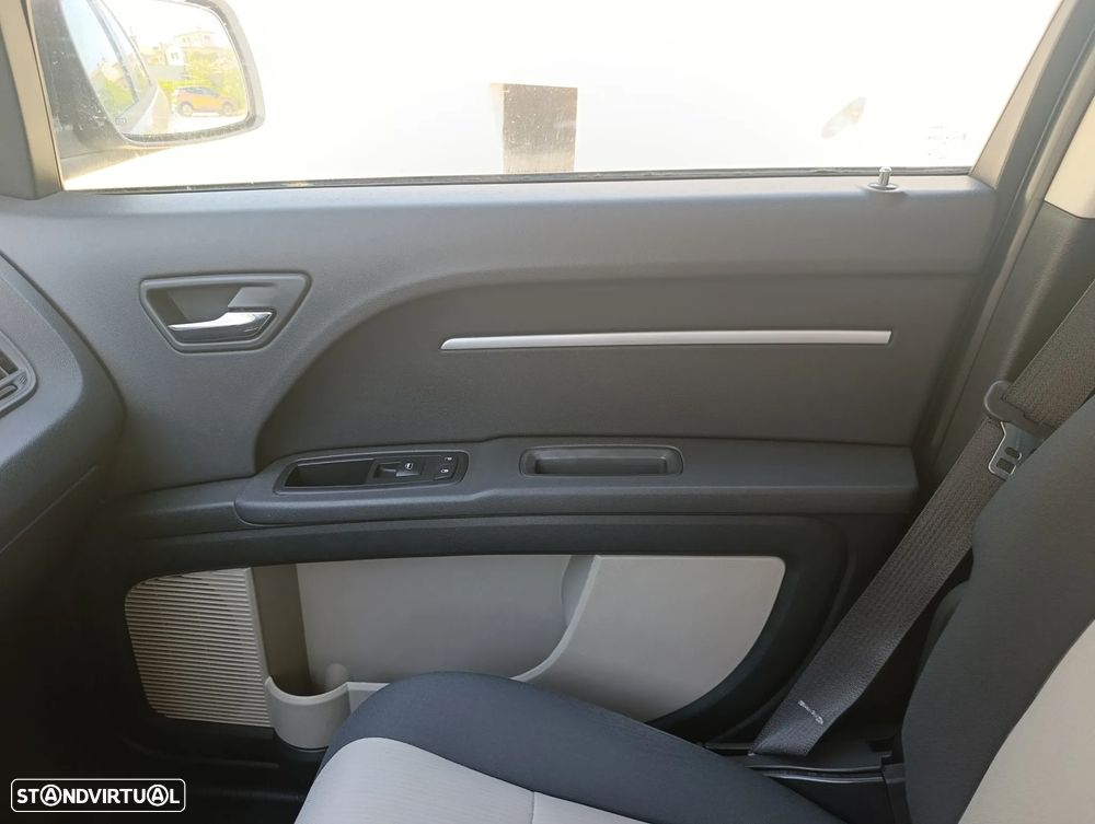 Dodge Journey 2.0 CRD SXT MTX - 13
