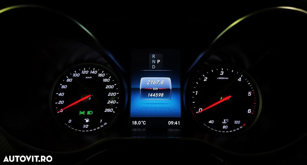 Mercedes-Benz V 300 d extralang 4Matic 9G-TRONIC Avantgarde - 27