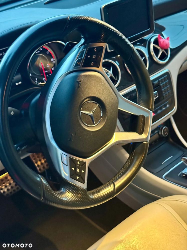 Mercedes-Benz CLA - 17