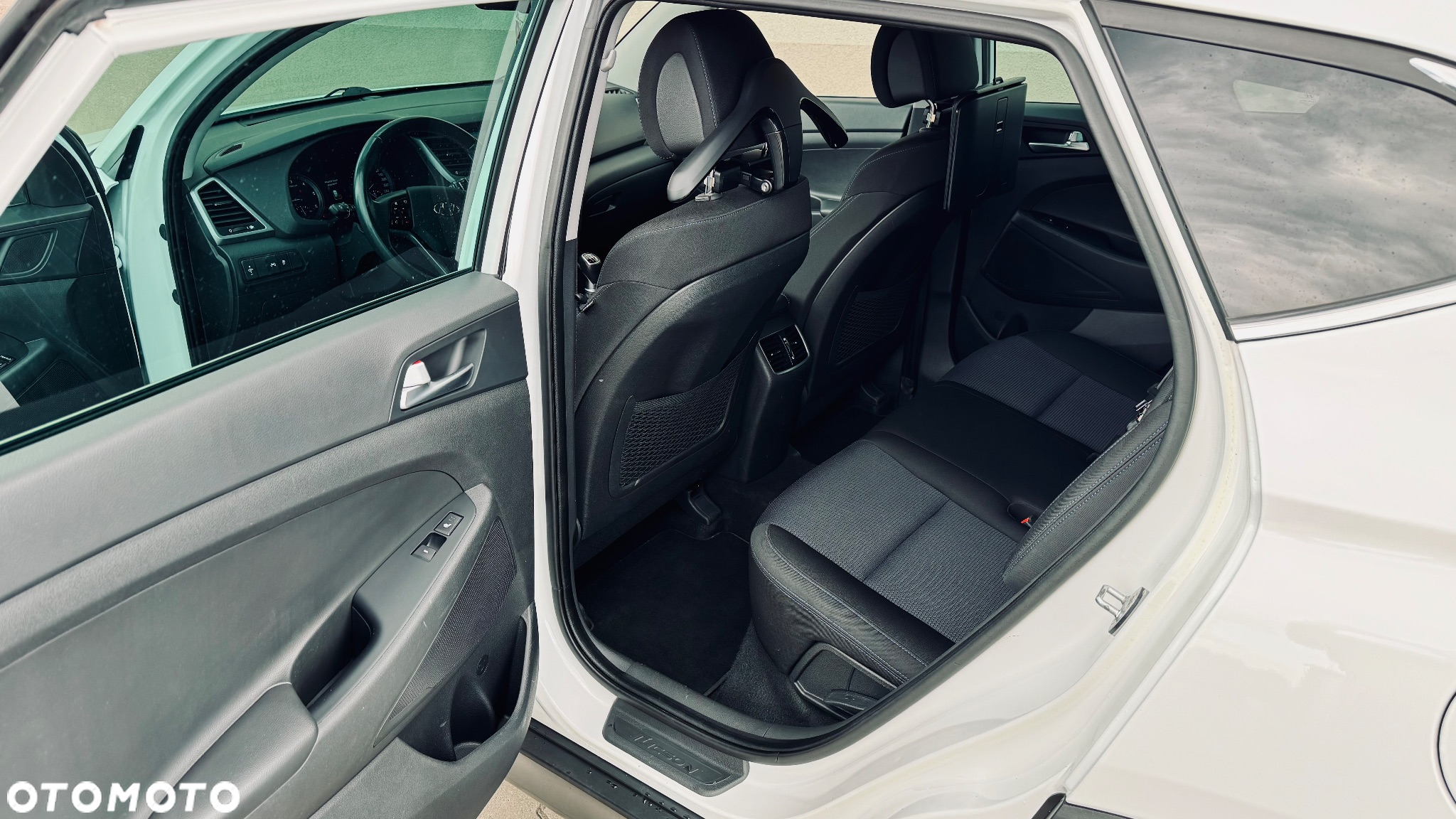 Hyundai Tucson 1.7 CRDI BlueDrive Style 2WD - 9