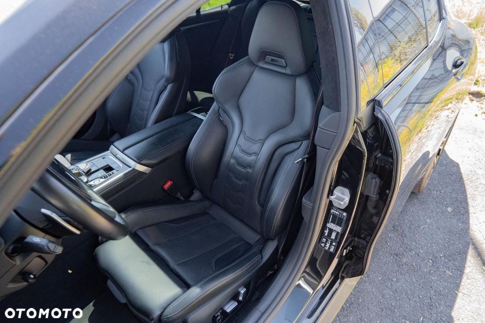 BMW Seria 8 840d xDrive mHEV - 13