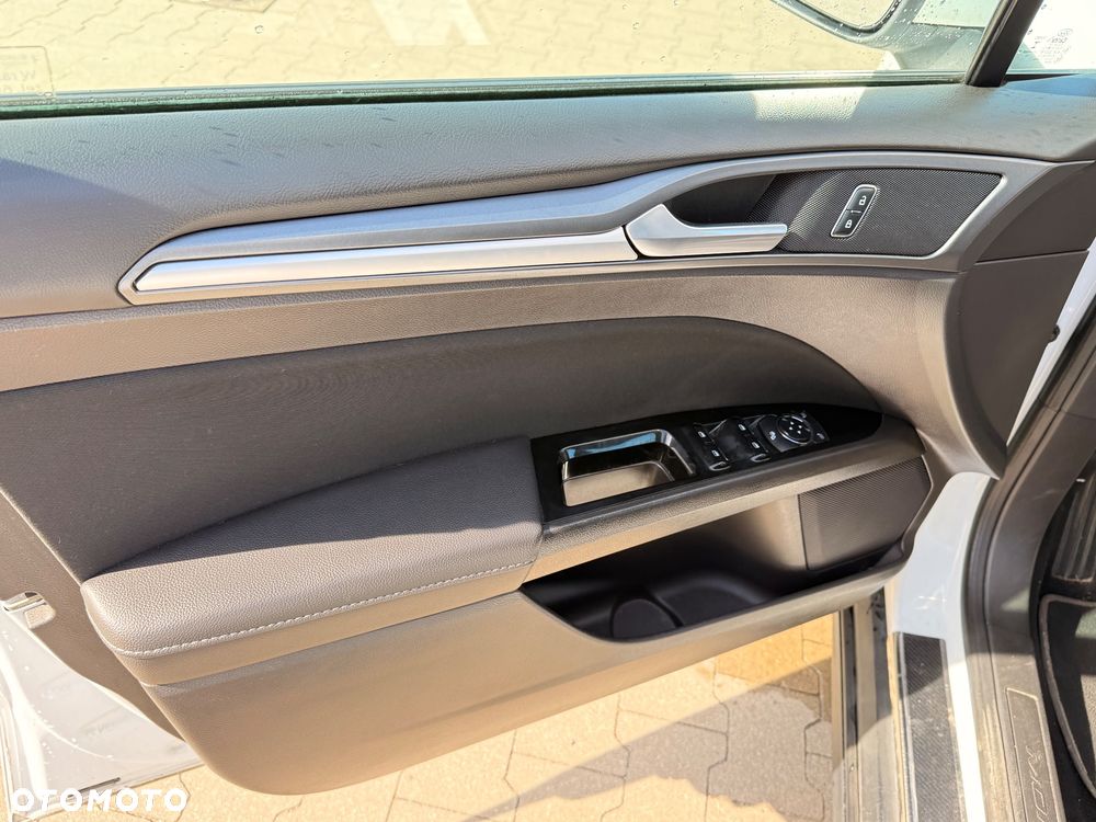 Ford Mondeo 2.0 TDCi Trend - 14