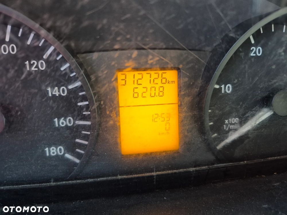 Mercedes-Benz SPRINTER - 10