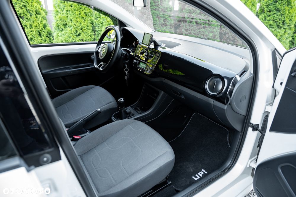 Volkswagen up! 1.0 high - 21
