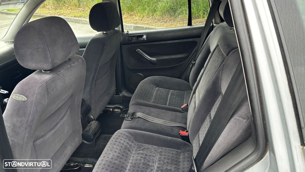 VW Golf 1.4i Confortline JE+AC - 8