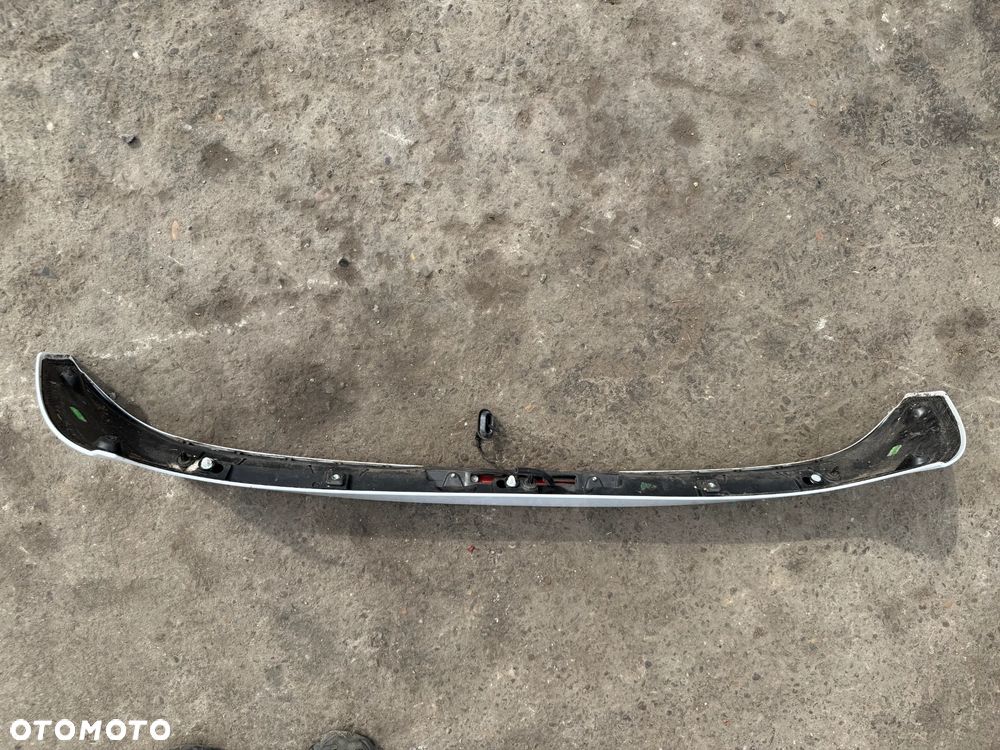 Spoiler lotka klapy bagażnika Ford Fiesta MK7 8A61-A44210-B - 2