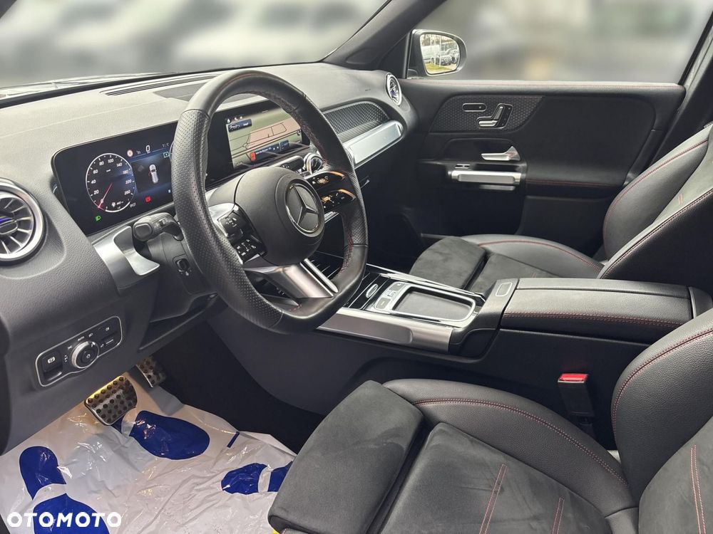 Mercedes-Benz GLB - 10