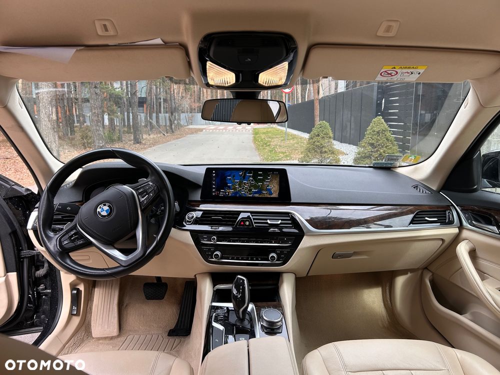 BMW Seria 5 520d Luxury Line - 12