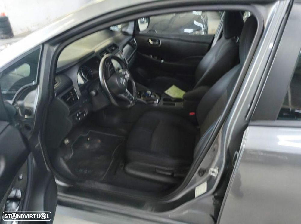 Nissan Leaf - 6