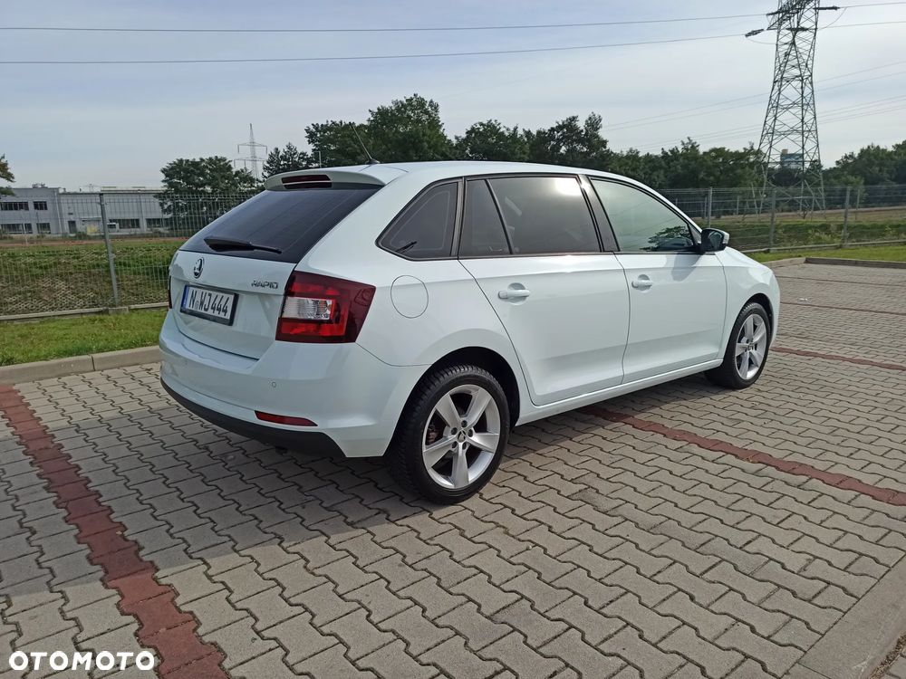 Skoda RAPID - 16