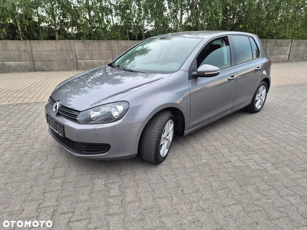 Volkswagen Golf - 2
