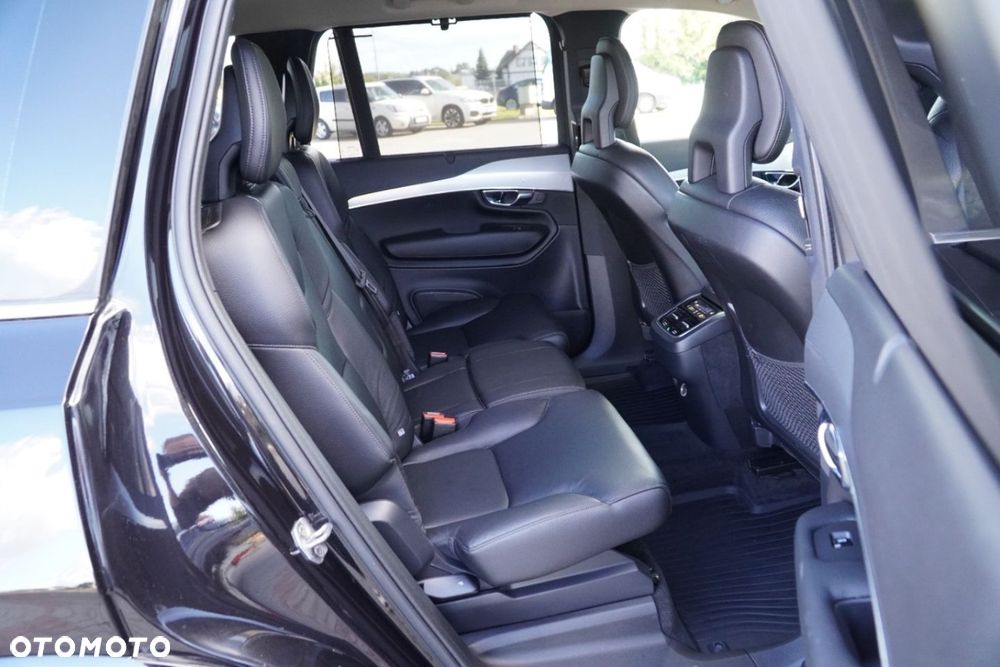 Volvo XC 90 - 8