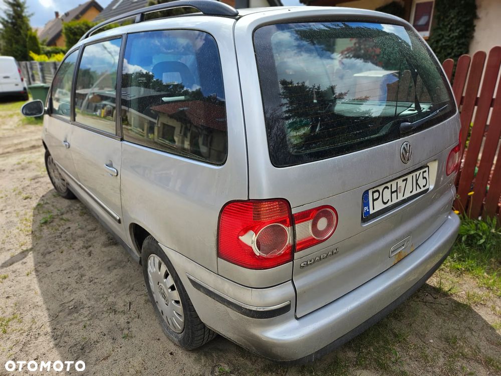 Volkswagen Sharan 1.9 TDI Basis - 3