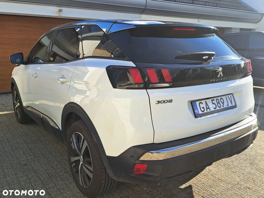 Peugeot 3008 1.2 PureTech Allure S&S EAT6 - 4