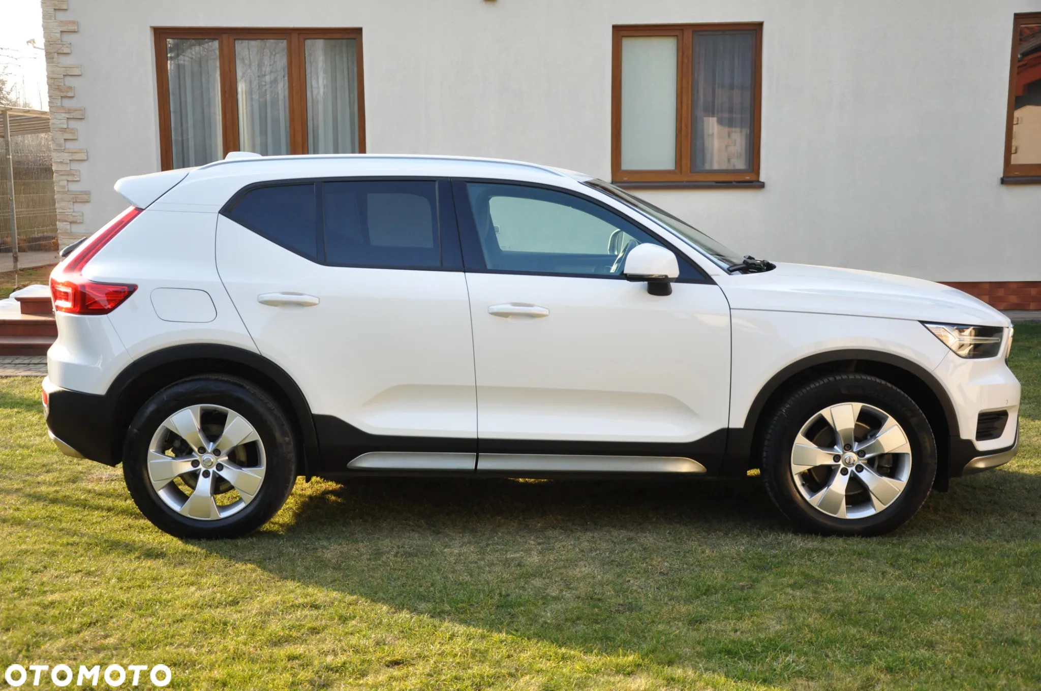 Volvo XC 40 D3 AWD Momentum Pro - 2