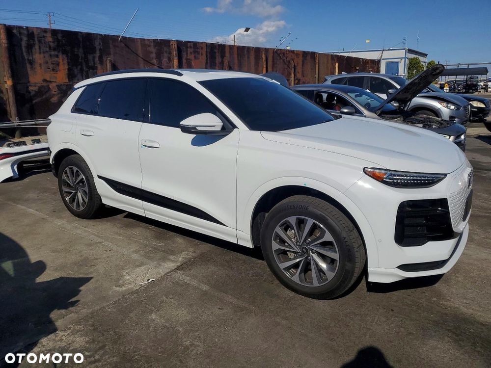 Audi Q6 e-tron Quattro - 4