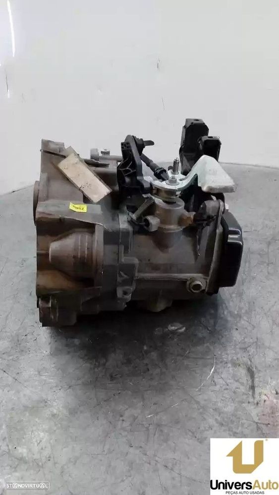 CAIXA VELOCIDADES SKODA FABIA II 2011 -KFK - 4